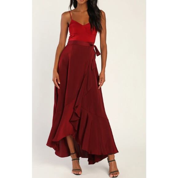 LULU'S SZ S Burgundy Double Darling Adjustable Strap Ruffled Maxi Dress NEW B31 - Picture 1 of 9